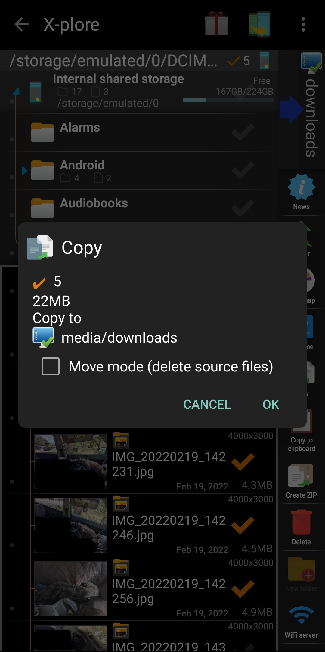Transferring files in X-plore File Manager.